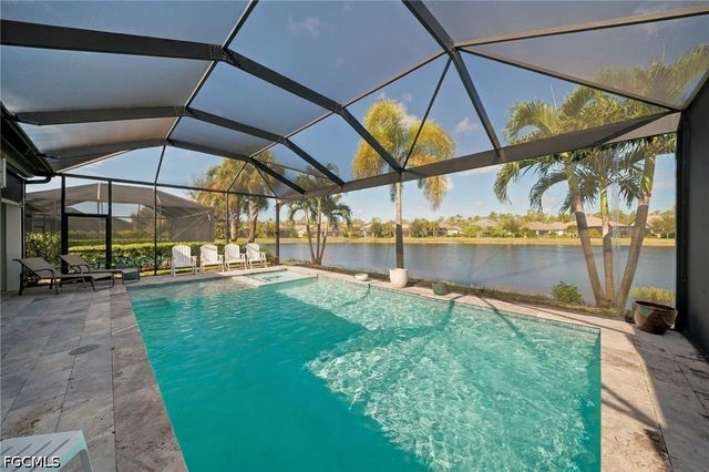 7564 Winding Cypress DR, Naples, FL 34114