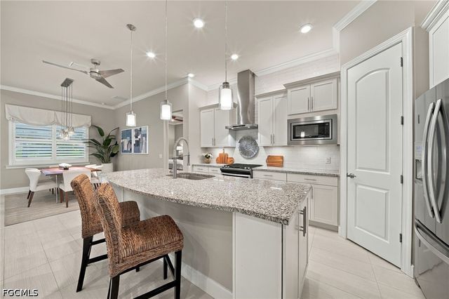 7564 Winding Cypress DR, Naples, FL 34114