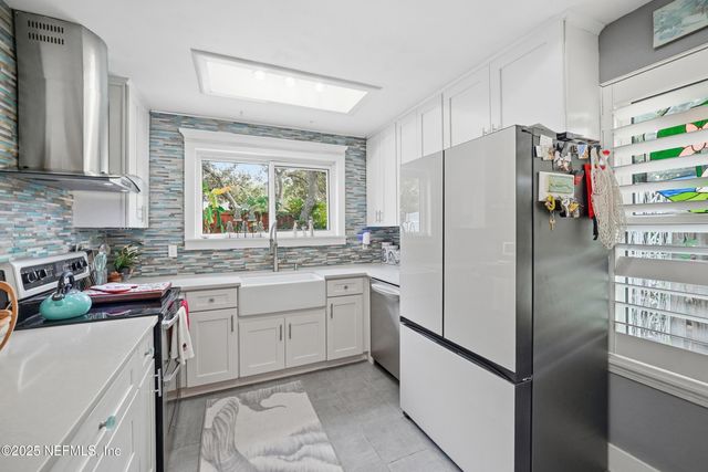 2019 ROSEWOOD Drive, Neptune Beach, FL 32266