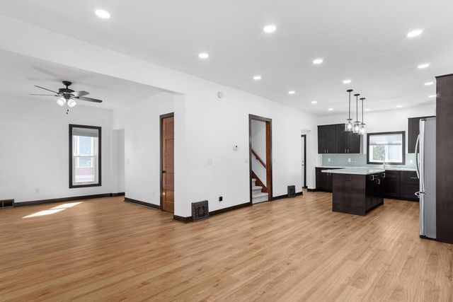 648 E Main Street, Reedsburg, WI 53959