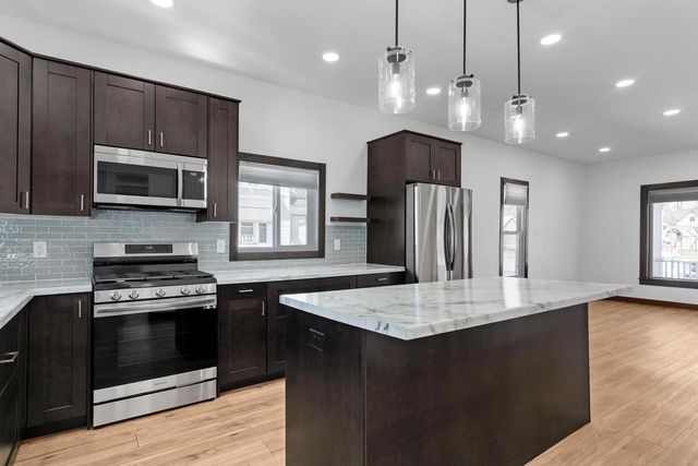 648 E Main Street, Reedsburg, WI 53959