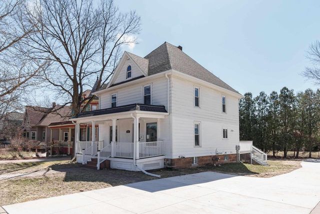 648 E Main Street, Reedsburg, WI 53959