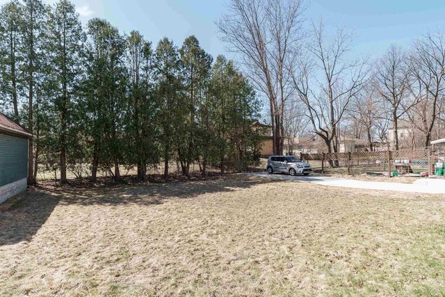 648 E Main Street, Reedsburg, WI 53959