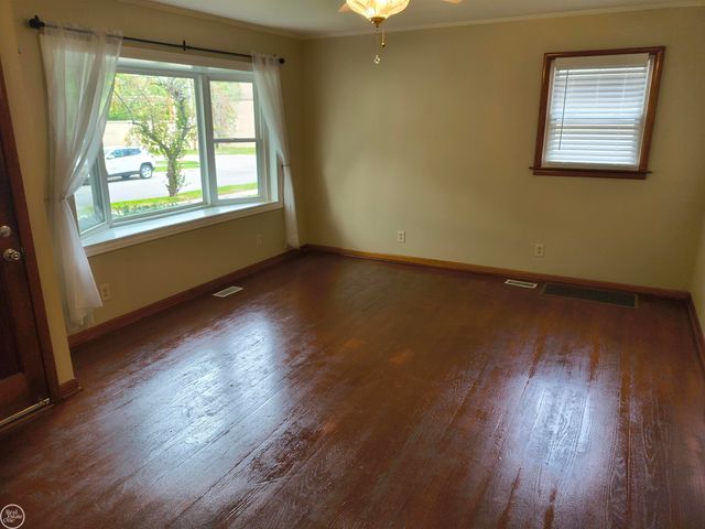 628 E Drayton Street, Ferndale, MI 48220