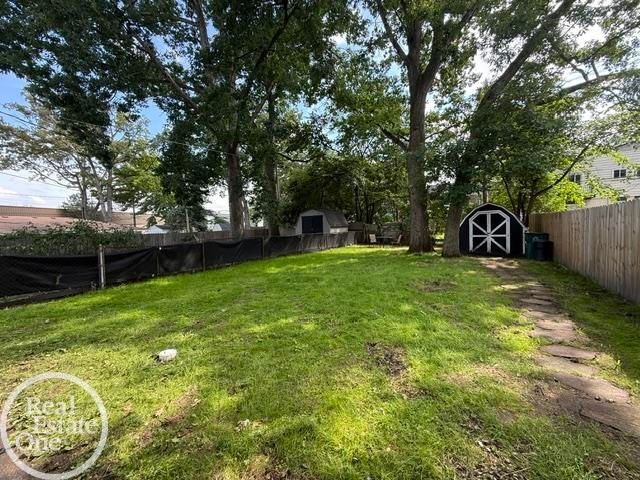 628 E Drayton Street, Ferndale, MI 48220