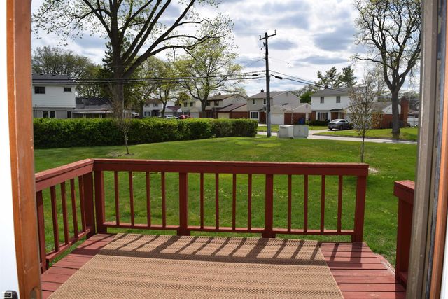 29683 Beech Nut Drive, Warren, MI 48092