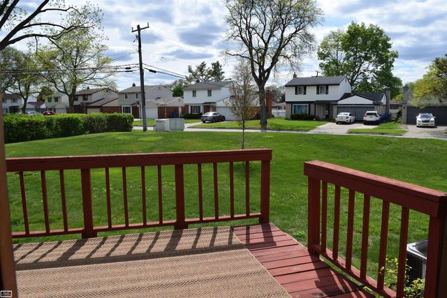 29683 Beech Nut Drive, Warren, MI 48092