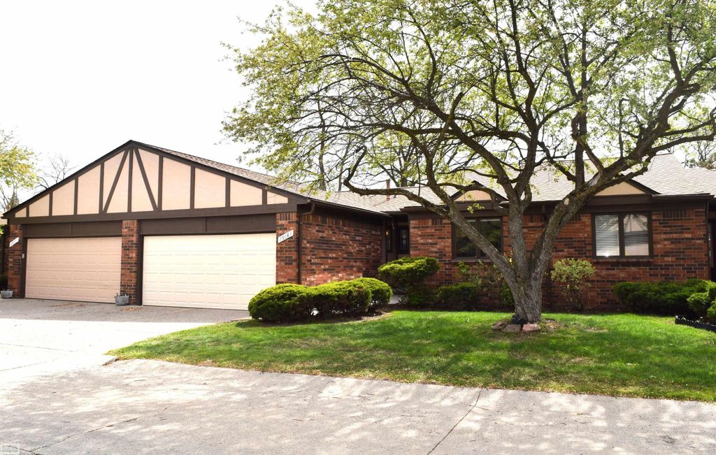 29683 Beech Nut Drive, Warren, MI 48092