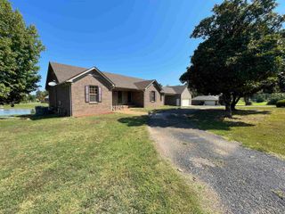 556 BURNETT LN, Covington, TN 38019