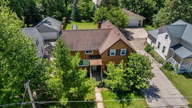 1427 W COLLEGE AVENUE, Appleton, WI 54914