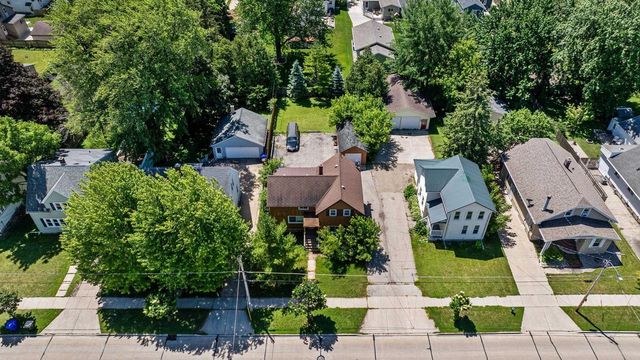 1427 W COLLEGE AVENUE, Appleton, WI 54914
