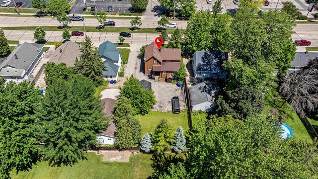 1427 W COLLEGE AVENUE, Appleton, WI 54914