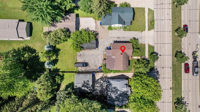 1427 W COLLEGE AVENUE, Appleton, WI 54914