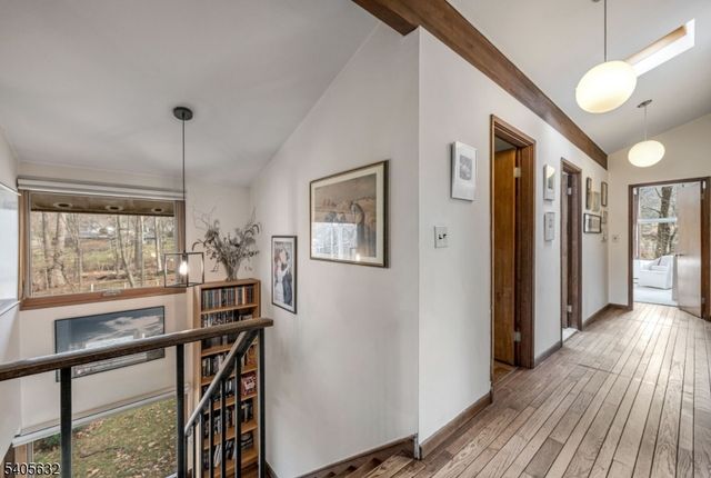 155 Hickory Ln, Closter Boro, NJ 07624