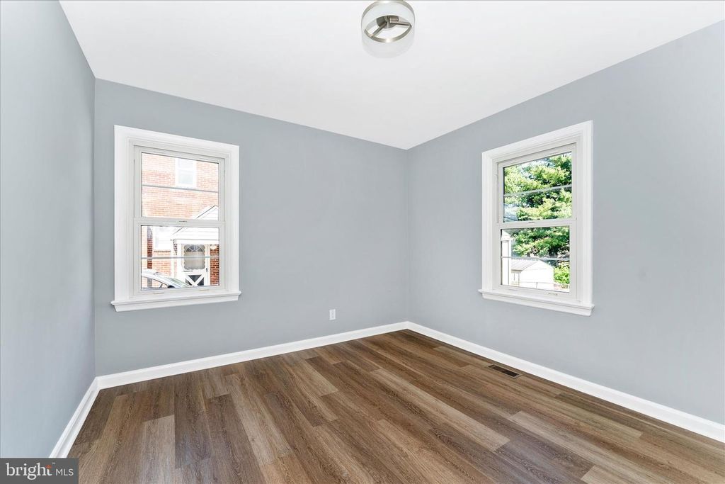 Image 22 of property listing at 20008 GILBERT HILLS DR, Hagerstown, MD 21742