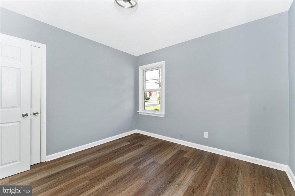 Image 25 of property listing at 20008 GILBERT HILLS DR, Hagerstown, MD 21742