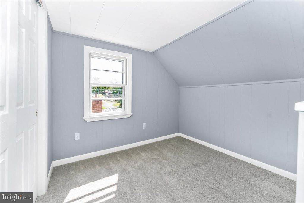Image 28 of property listing at 20008 GILBERT HILLS DR, Hagerstown, MD 21742