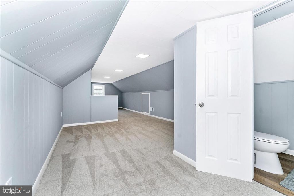 Image 31 of property listing at 20008 GILBERT HILLS DR, Hagerstown, MD 21742