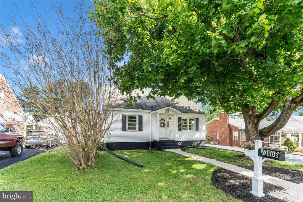 Image 40 of property listing at 20008 GILBERT HILLS DR, Hagerstown, MD 21742