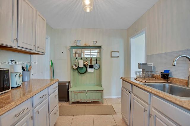 2315 Hope Street, Hollywood, FL 33020