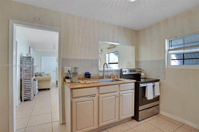 2315 Hope Street, Hollywood, FL 33020