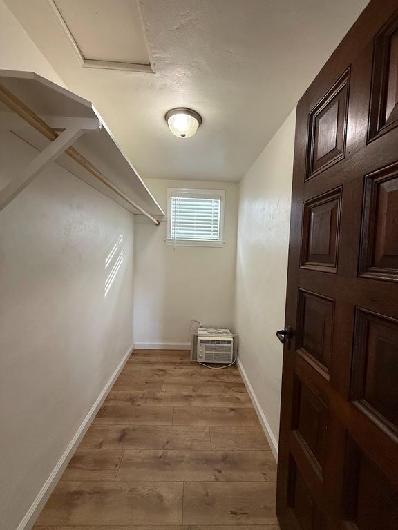 Image 13 of property listing at 10608 S Zediker, Parlier, CA 93648