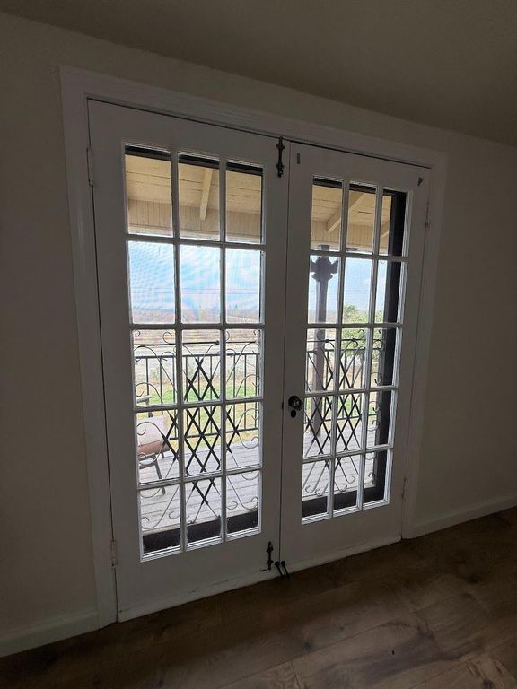 Image 17 of property listing at 10608 S Zediker, Parlier, CA 93648