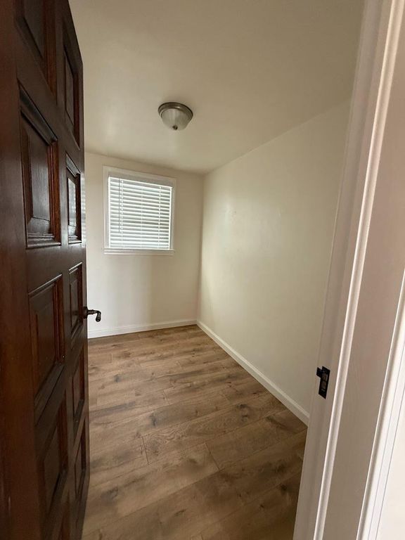 Image 22 of property listing at 10608 S Zediker, Parlier, CA 93648