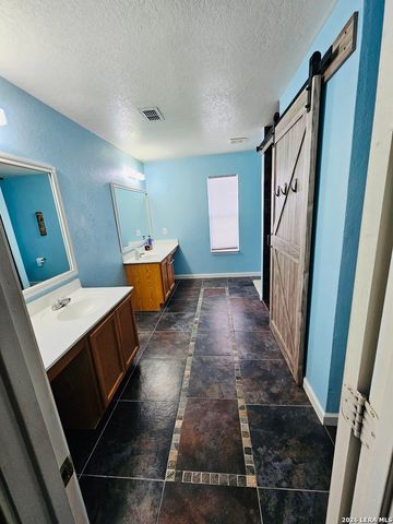 7826 Mustang Cyn, San Antonio, TX 78244