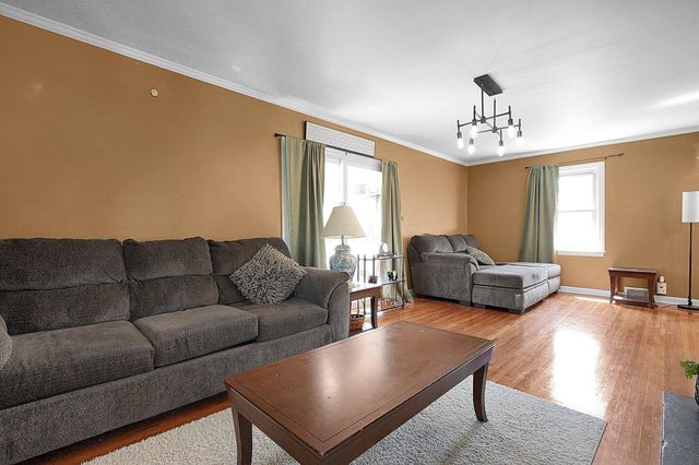 1108 W Church Street, Newark, OH 43055