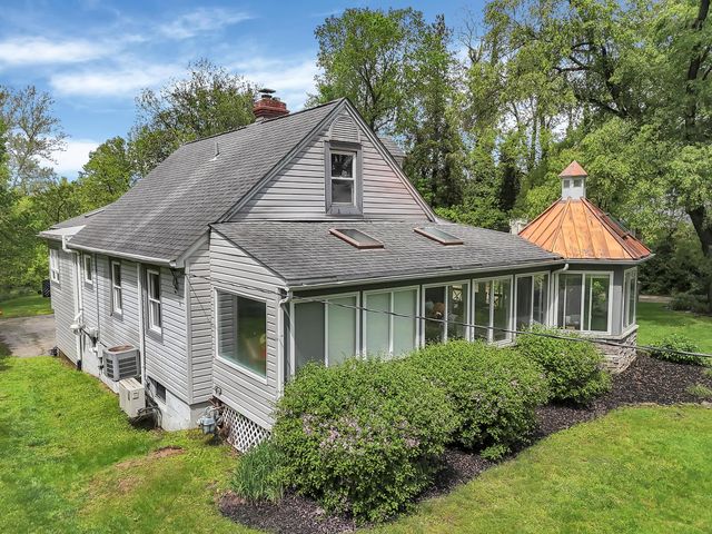 1108 W Church Street, Newark, OH 43055