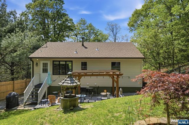 414 Macopin Road, West Milford, NJ 07480