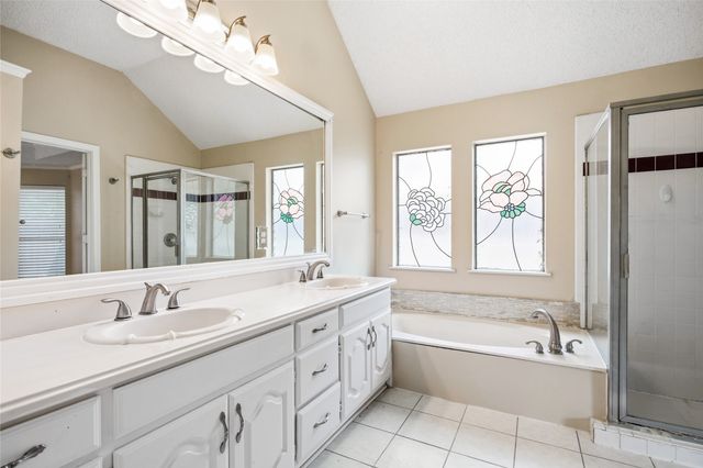 3812 Gentle Springs Drive, Arlington, TX 76001
