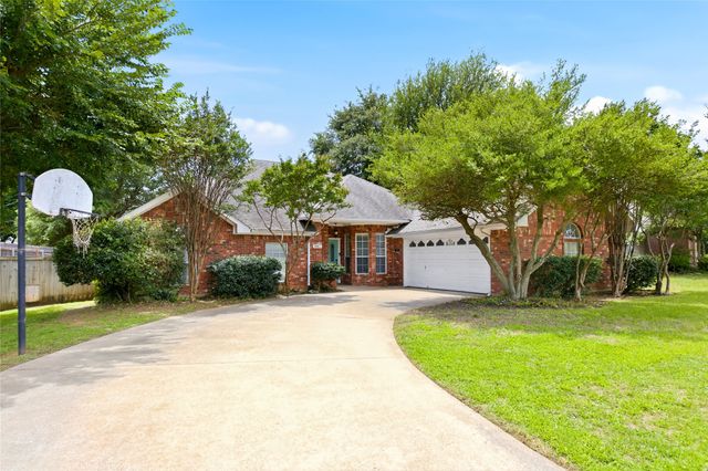 3812 Gentle Springs Drive, Arlington, TX 76001