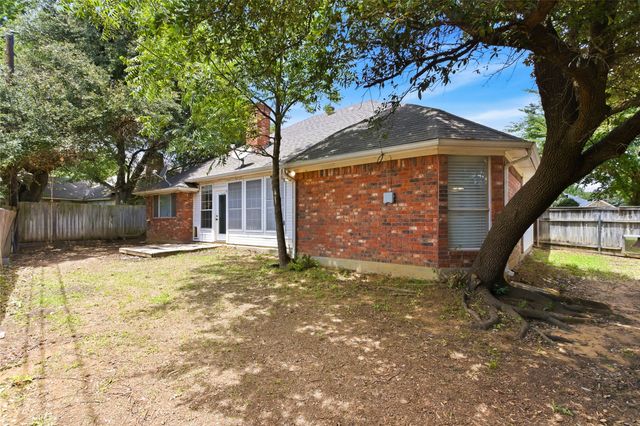 3812 Gentle Springs Drive, Arlington, TX 76001