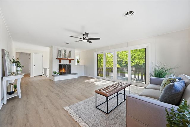 1121 Oakhurst Drive, Slatington Boro, PA 18080