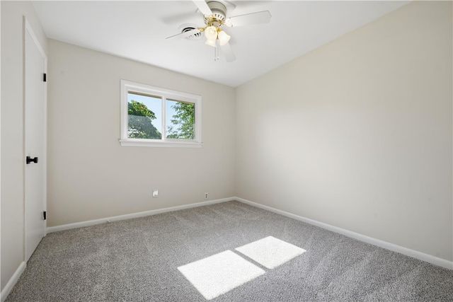1121 Oakhurst Drive, Slatington Boro, PA 18080