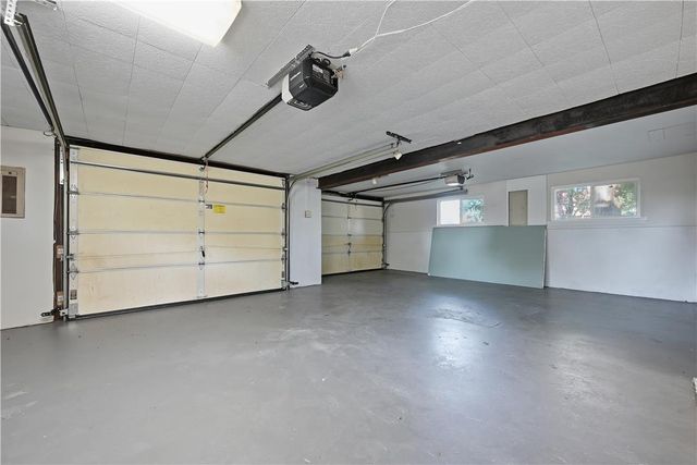 1121 Oakhurst Drive, Slatington Boro, PA 18080