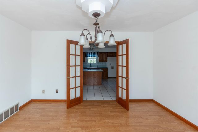 12 Charlo Drive, Hurricane, WV 25526