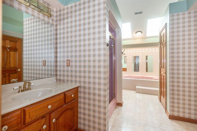 12 Charlo Drive, Hurricane, WV 25526