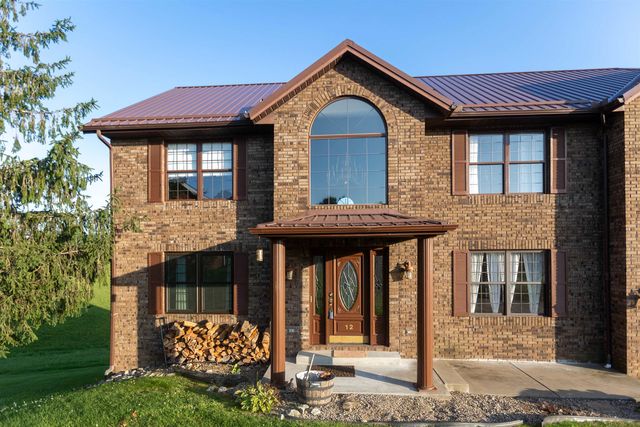 12 Charlo Drive, Hurricane, WV 25526