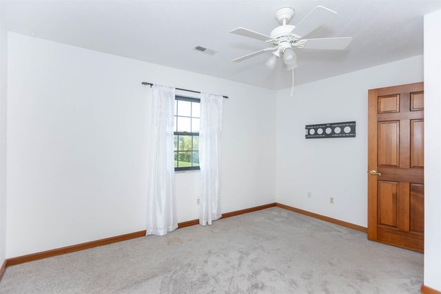 12 Charlo Drive, Hurricane, WV 25526