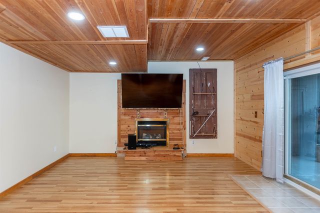 12 Charlo Drive, Hurricane, WV 25526