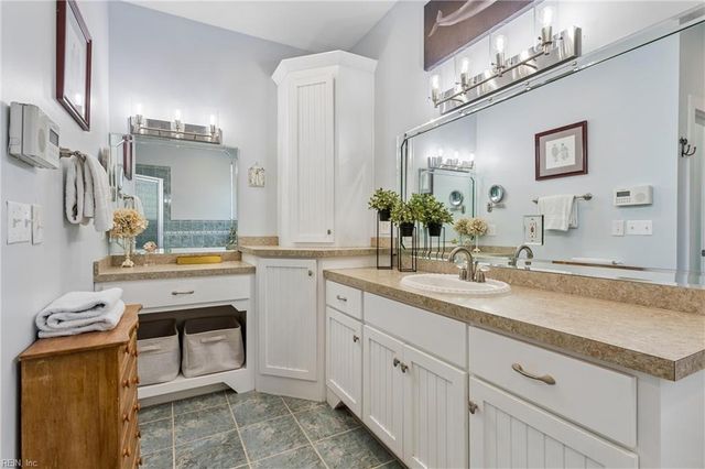 109 Vreeland DR, Yorktown, VA 23692