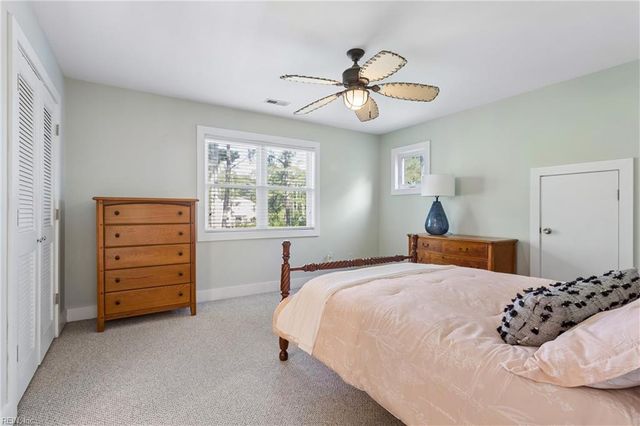 109 Vreeland DR, Yorktown, VA 23692