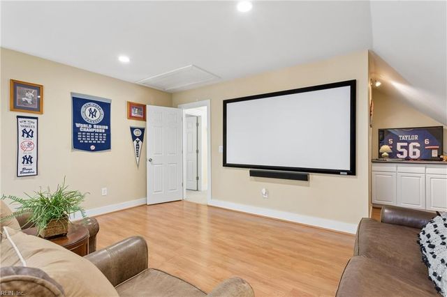 109 Vreeland DR, Yorktown, VA 23692