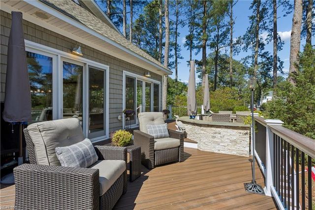 109 Vreeland DR, Yorktown, VA 23692