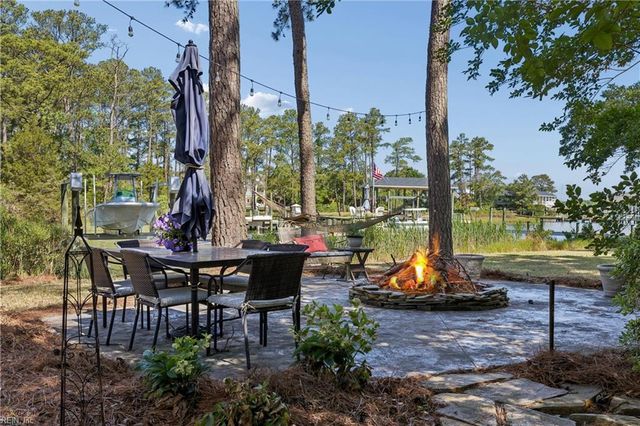 109 Vreeland DR, Yorktown, VA 23692