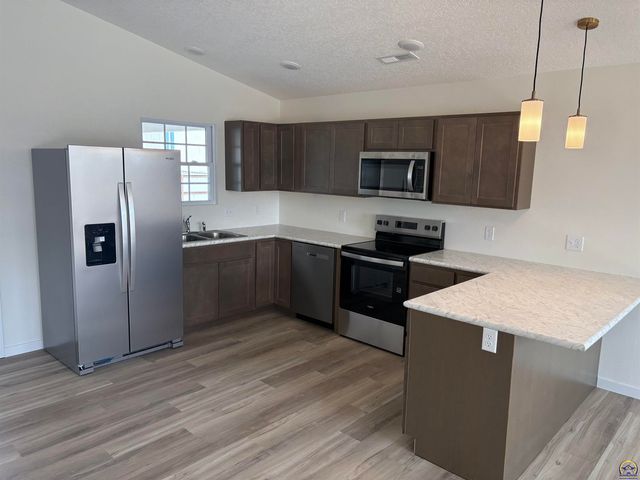 501 Brookston St, Emporia, KS 66801