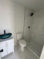 3070 NW 97th St, Miami, FL 33147
